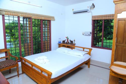 Cherthala: Palath Backwater Homestay