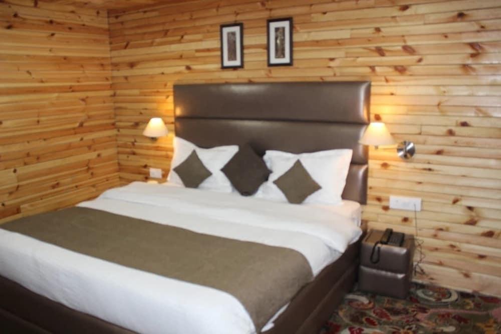 Патнитоп: Krystal Hotel