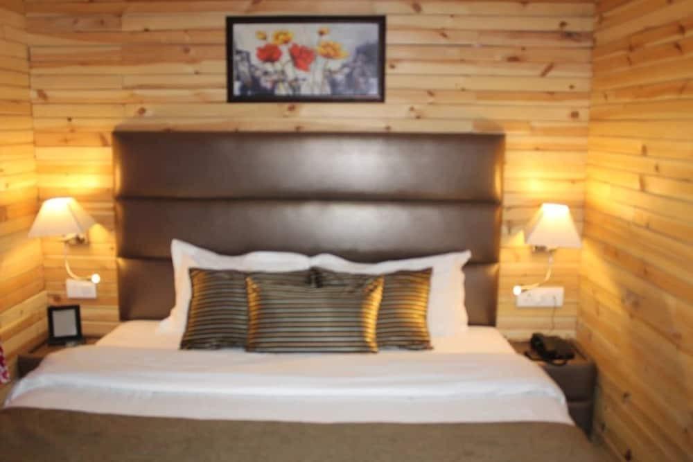 Патнитоп: Krystal Hotel