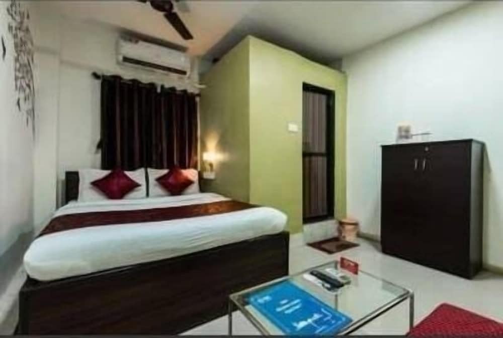 Мумбаи: Hotel Saffron Inn