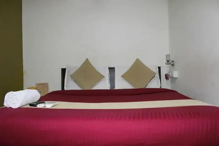 Мумбаи: Hotel Saffron Inn