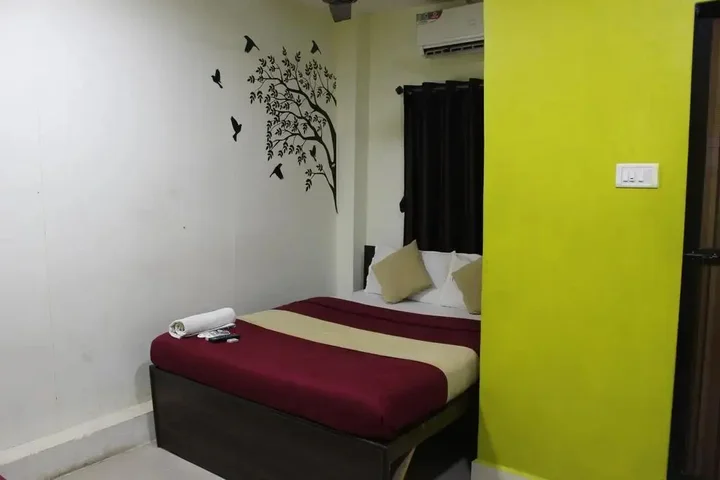 Мумбаи: Hotel Saffron Inn
