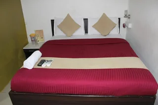 Мумбаи: Hotel Saffron Inn