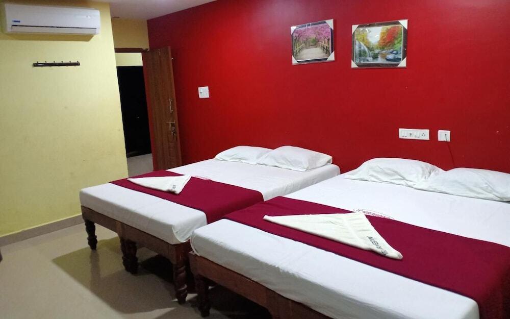 Ваниямбади: Yelagiri Residency