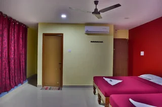 Ваниямбади: Yelagiri Residency