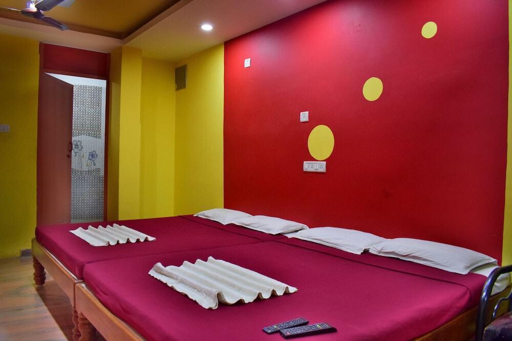 Ваниямбади: Yelagiri Residency