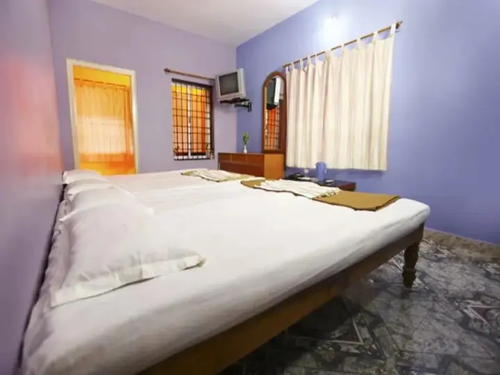 Ваниямбади: Yelagiri Residency