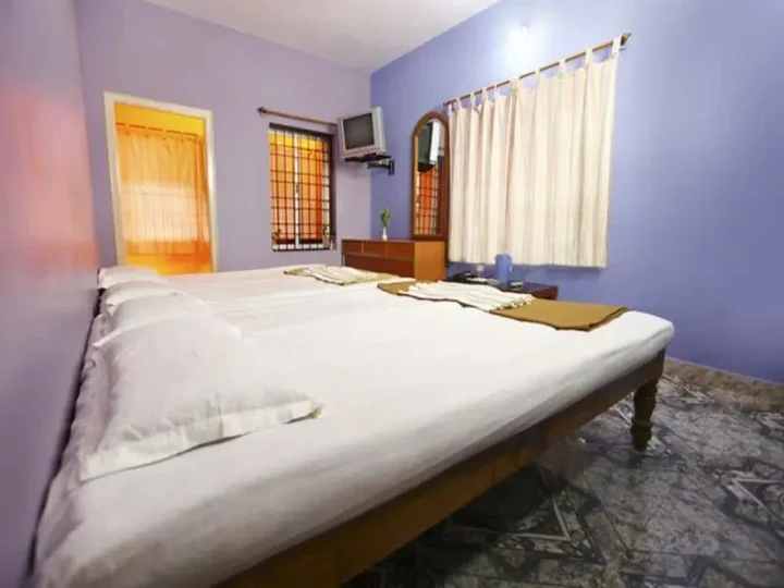 Ваниямбади: Yelagiri Residency