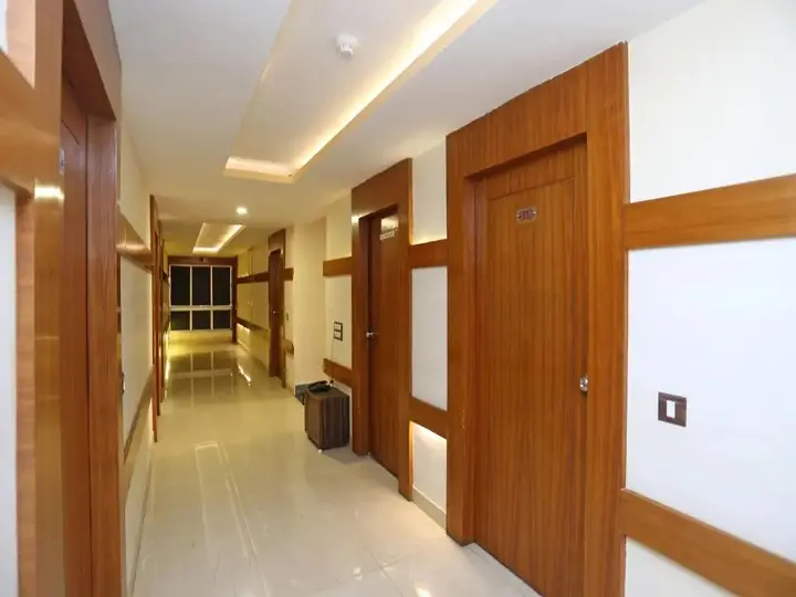 Даймонд Харбор: Hotel Girish