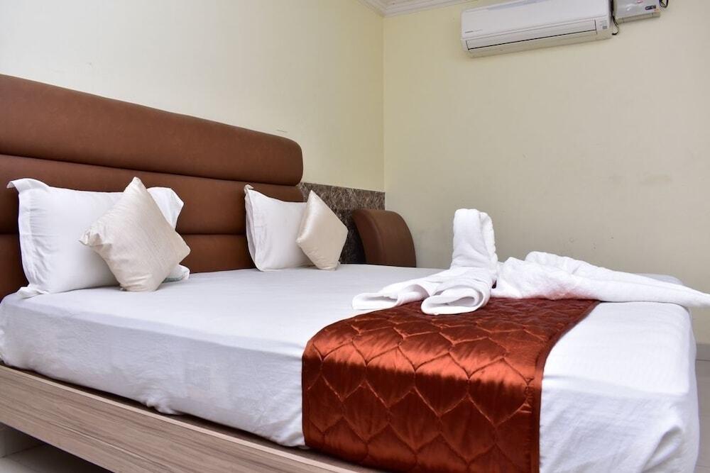 Пунди: Ark Inn  Residency