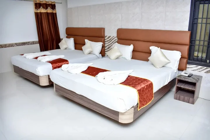 Пунди: Ark Inn  Residency