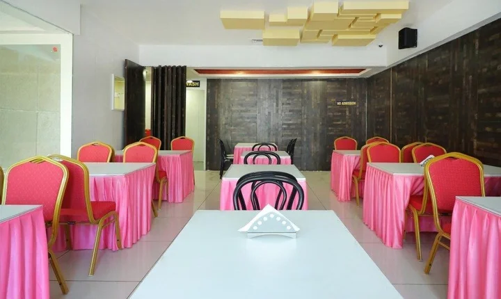 Пунди: Ark Inn  Residency