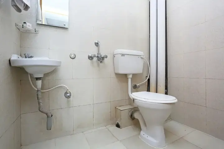 Бхубанешвар: OYO 3393 Midway Inn
