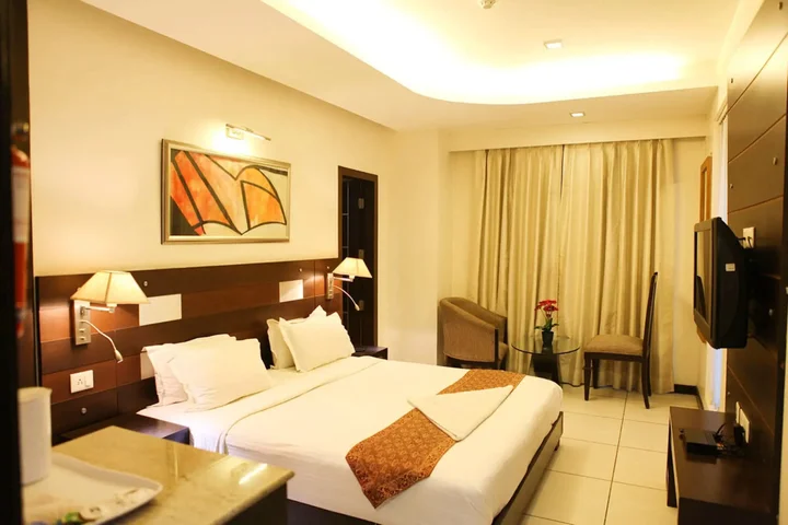 Гуруграм: Hotel Golf View -Suncity