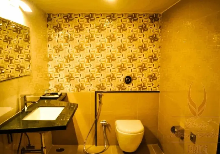 Хоспет: Hotel Priyadarshini Pride