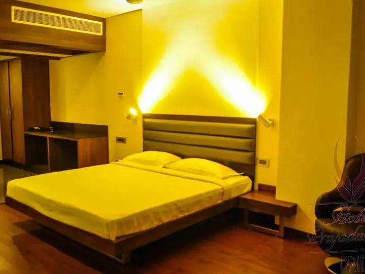 Хоспет: Hotel Priyadarshini Pride