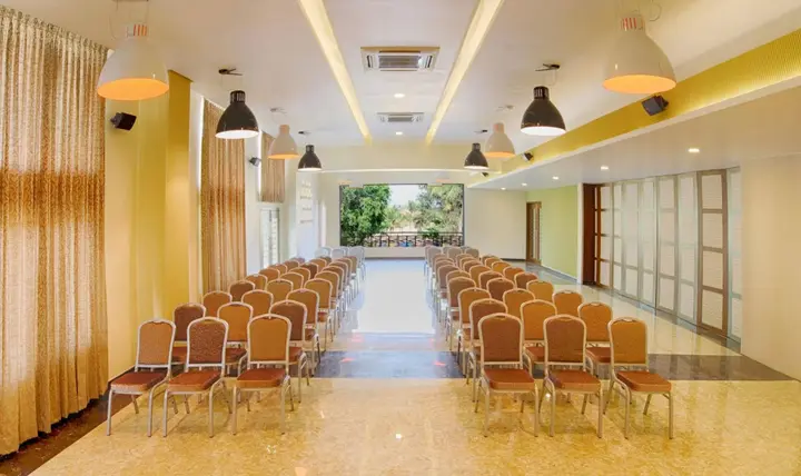Хоспет: Hotel Priyadarshini Pride