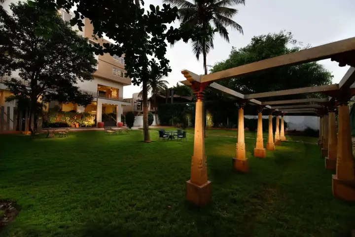 carousel image 4