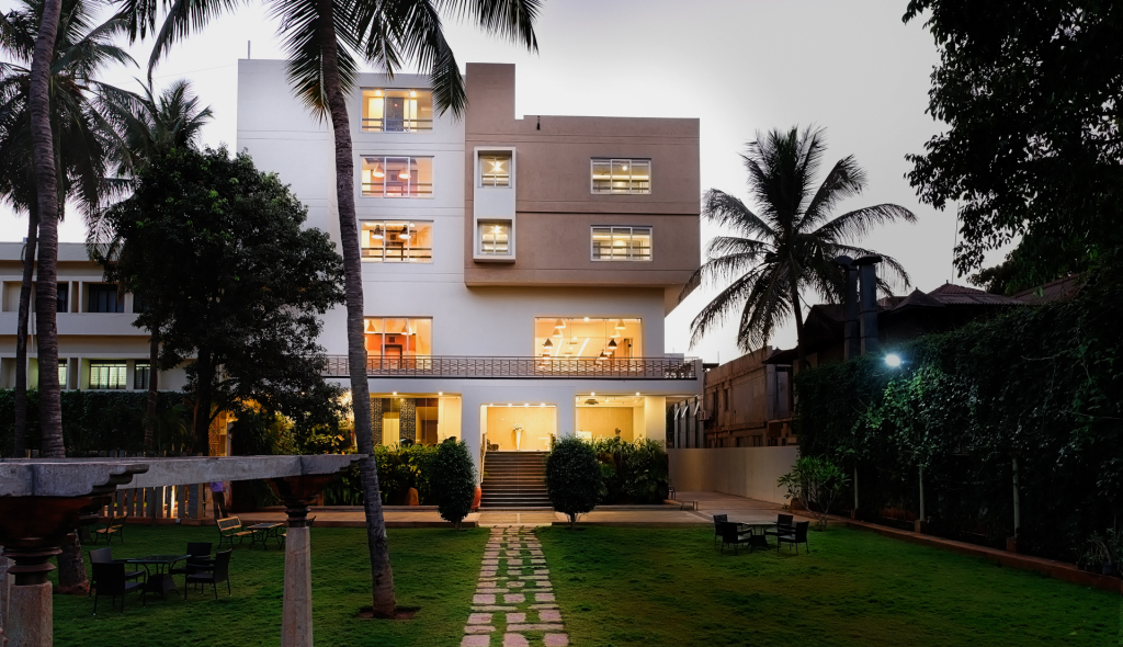 Хоспет: Hotel Priyadarshini Pride