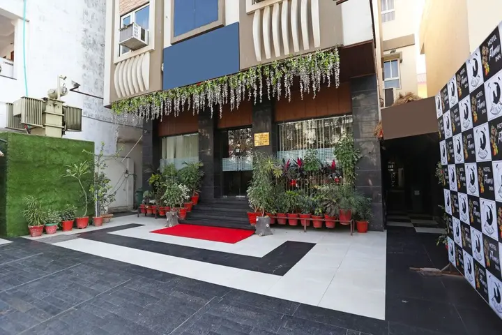 Кота: Hotel Flowers Inn