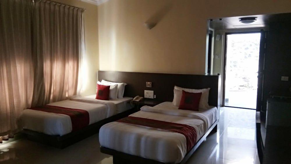 Нашик: Ihop Sanjivani Resort