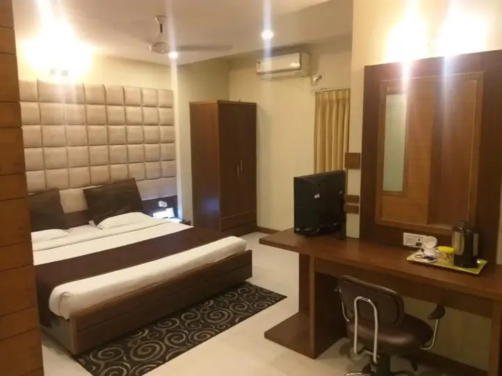 JK Residency Hotel — фото 1