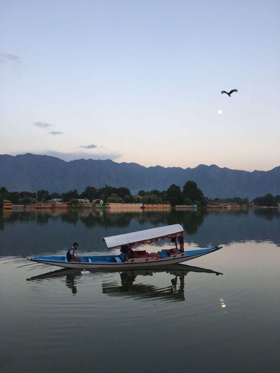 Шринагар: Mascot Houseboats