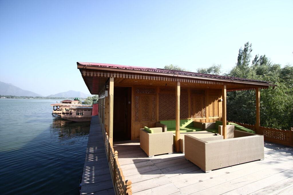 Шринагар: Mascot Houseboats