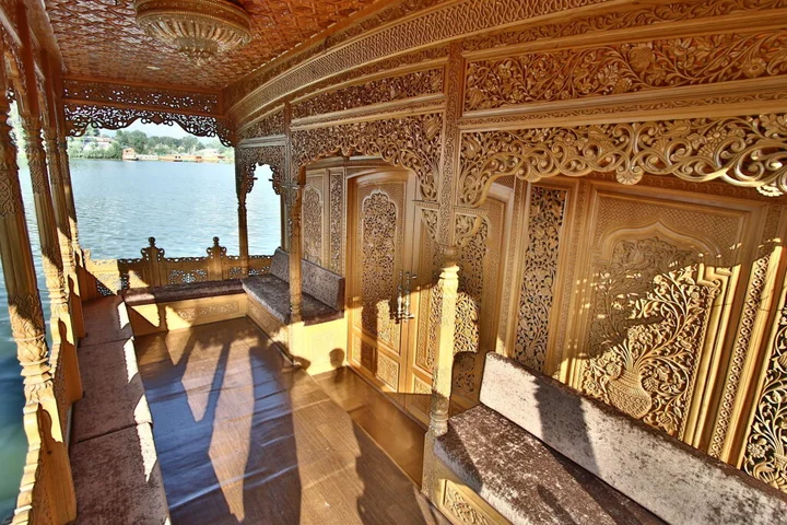 Шринагар: Mascot Houseboats
