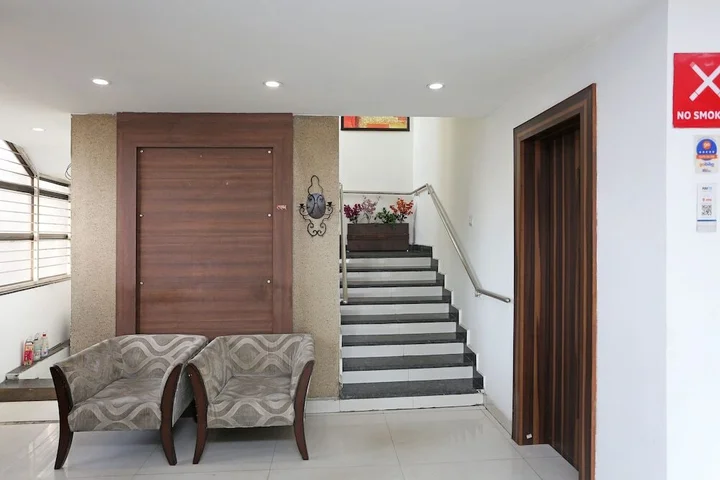 Бхопал: Fabhotel Ashirwad Regency