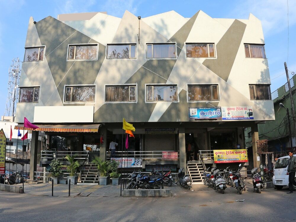 Бхопал: Fabhotel Ashirwad Regency