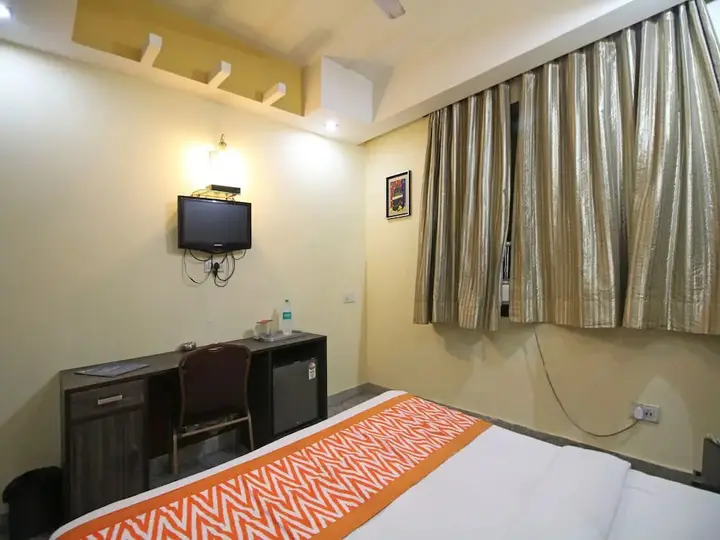 Нью-Дели: Tjs Grand Karolbagh