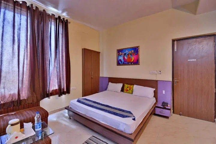 Фаридабад: Aarya Hotel