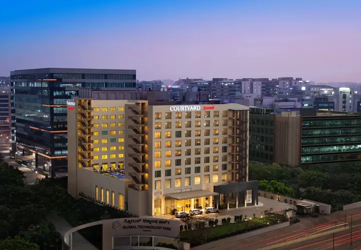 Бангалор: Courtyard by Marriott Bengaluru Outer Ring Road