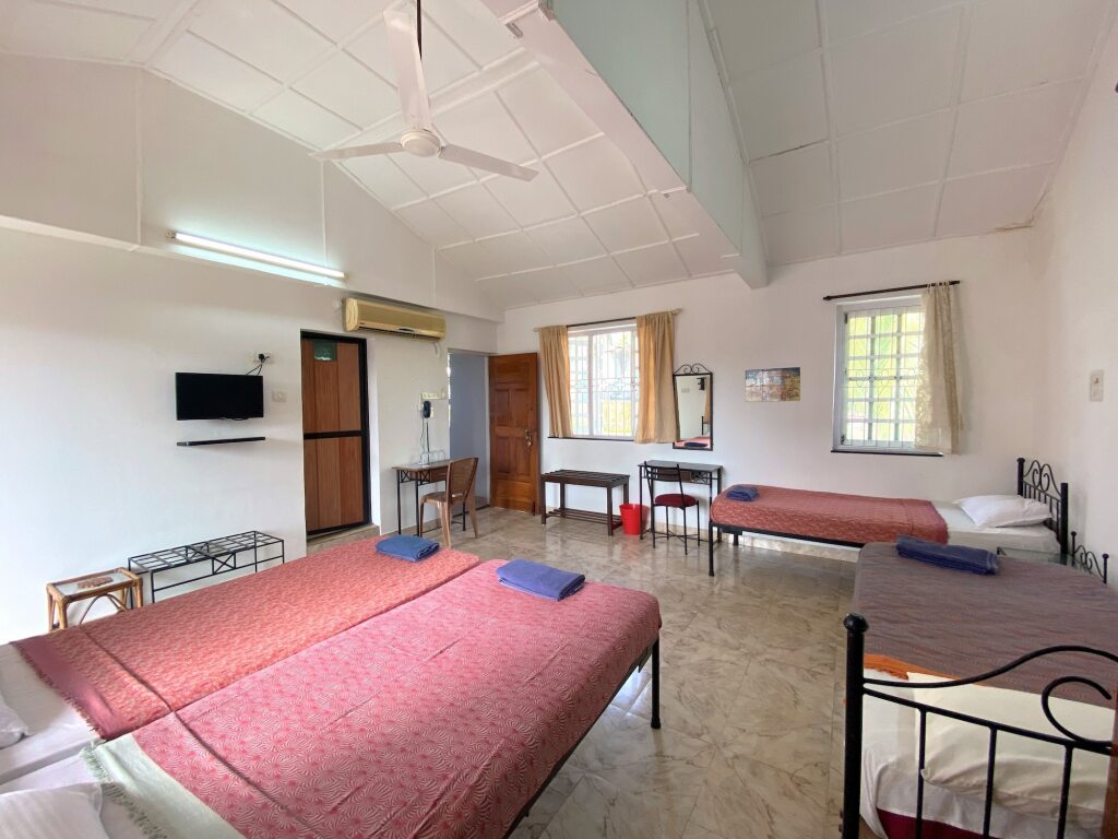 Кандолим: Peravel Beach Holiday Home