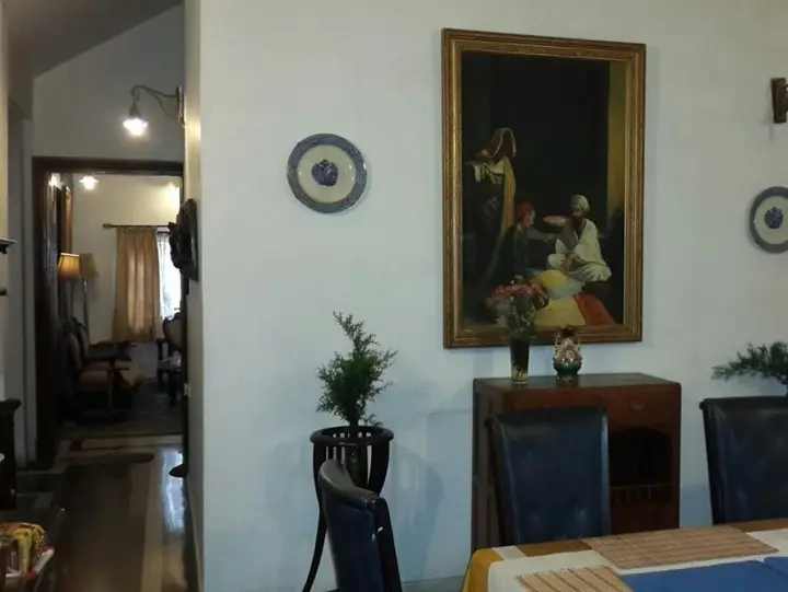 Ути: The Red House