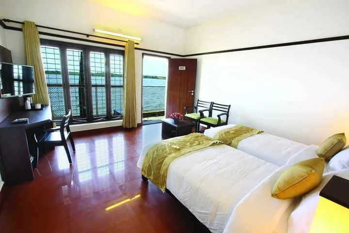 Cherthala: Grand Ayur Island