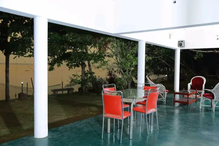 Мухамма: orchid lake view homestay