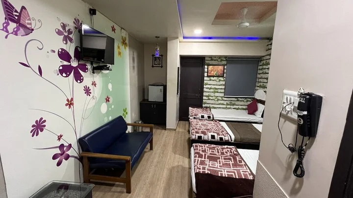 Сурендранагар: Hotel Vandana Palace