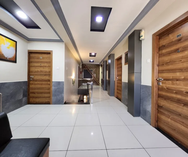 Сурендранагар: Hotel Vandana Palace
