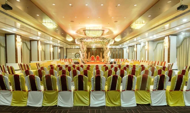Ахмедабад: Aarya Grand Hotels & Resorts
