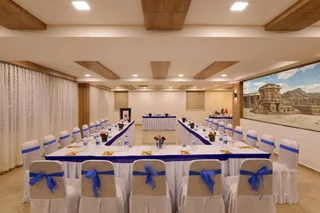 Хоспет: Clarks INN Hampi