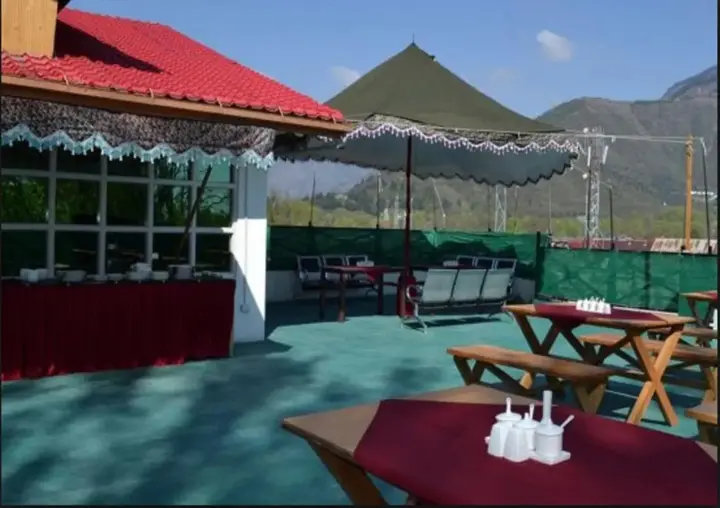 Шринагар: Hotel Green Leaf