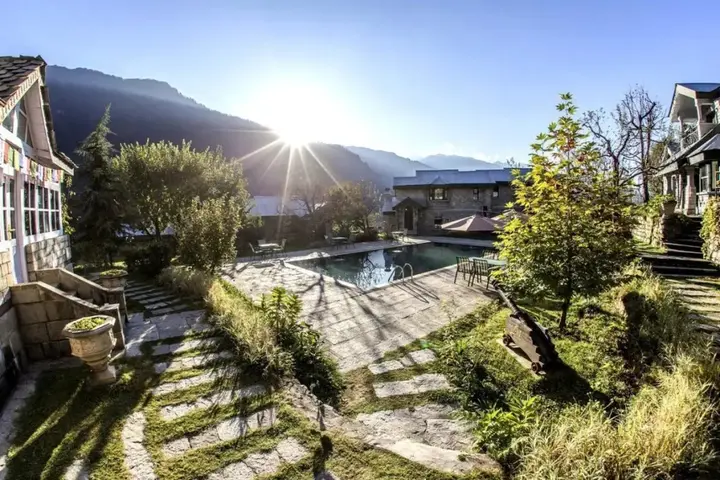 Манали: Ishaan Resort