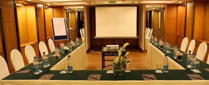 Нью-Дели: The Hans Hotel New Delhi