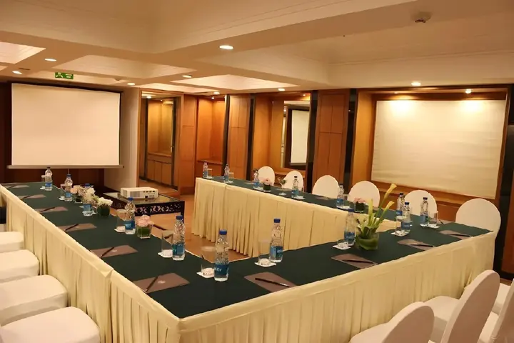 Нью-Дели: The Hans Hotel New Delhi