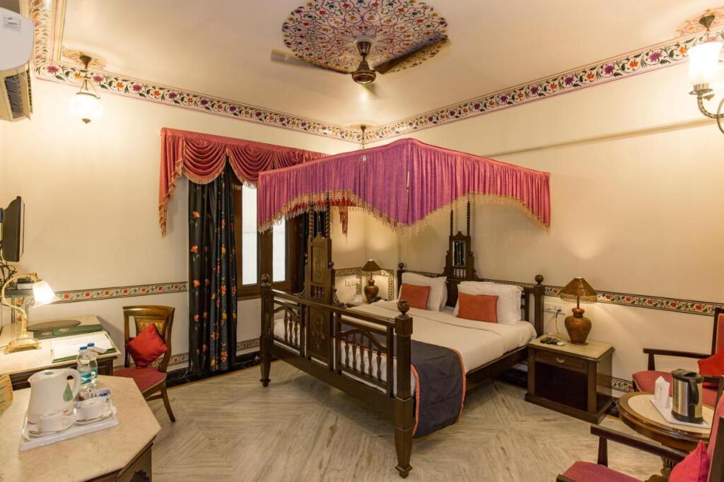 Джайпур: Umaid Mahal - A Heritage Style Boutique Hotel