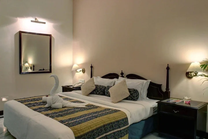 Амбер: KK Royal Hotel & Convention Centre