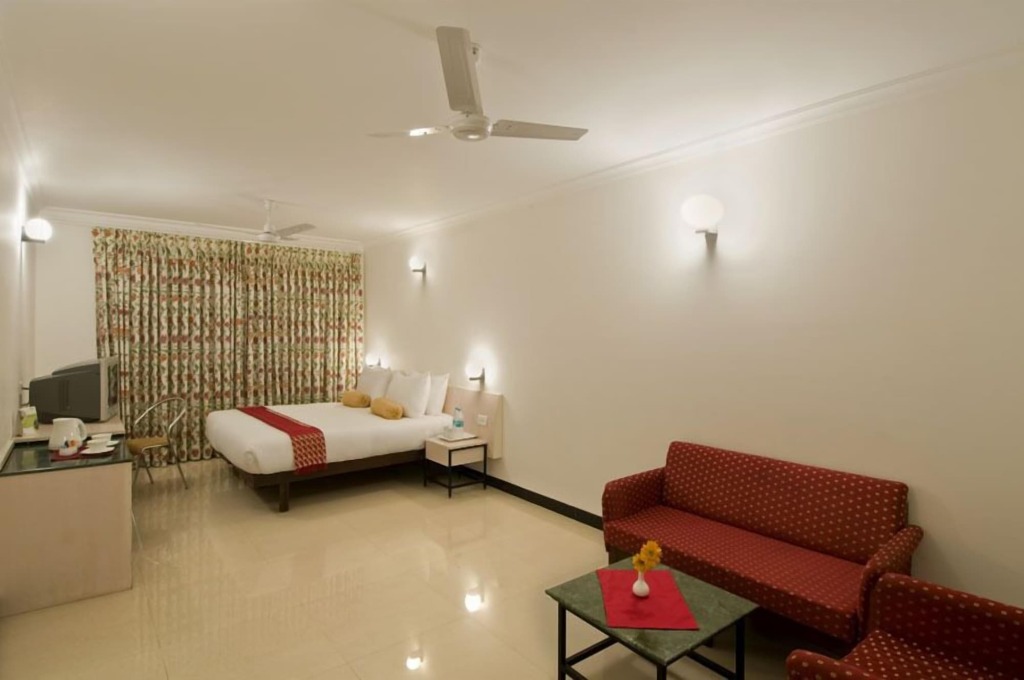 Агра: Grand Hotel Agra