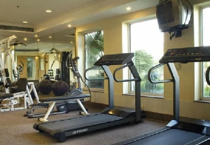 Нойда: Savoy Suites Noida